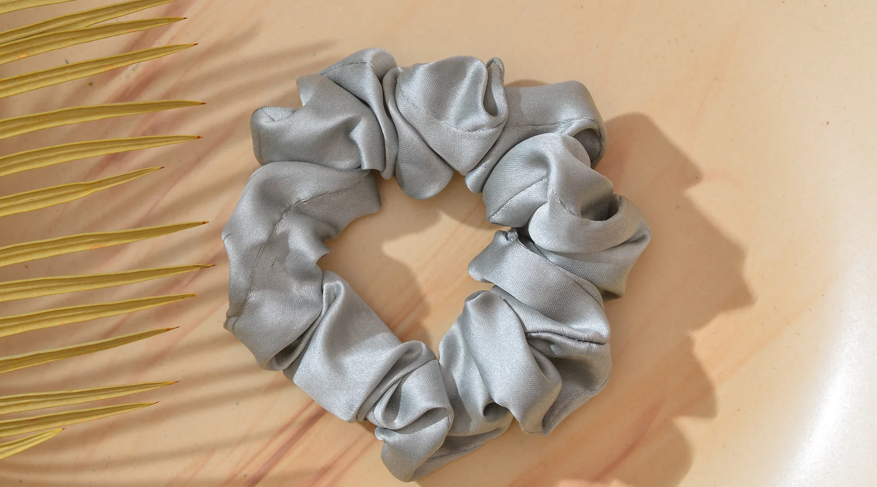 The nicest, most creative hairstyles with the silk scrunchies and hair elastics from YOSMO