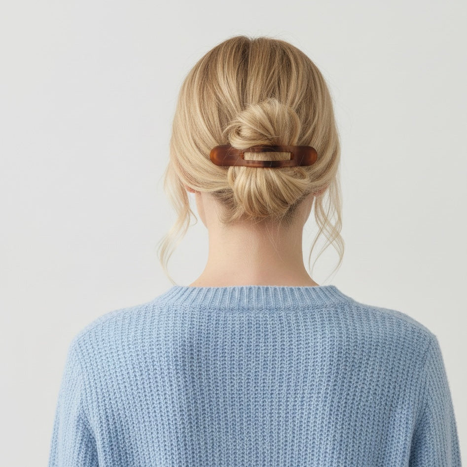 yosmo-haarclip-speels-bruin-in-model