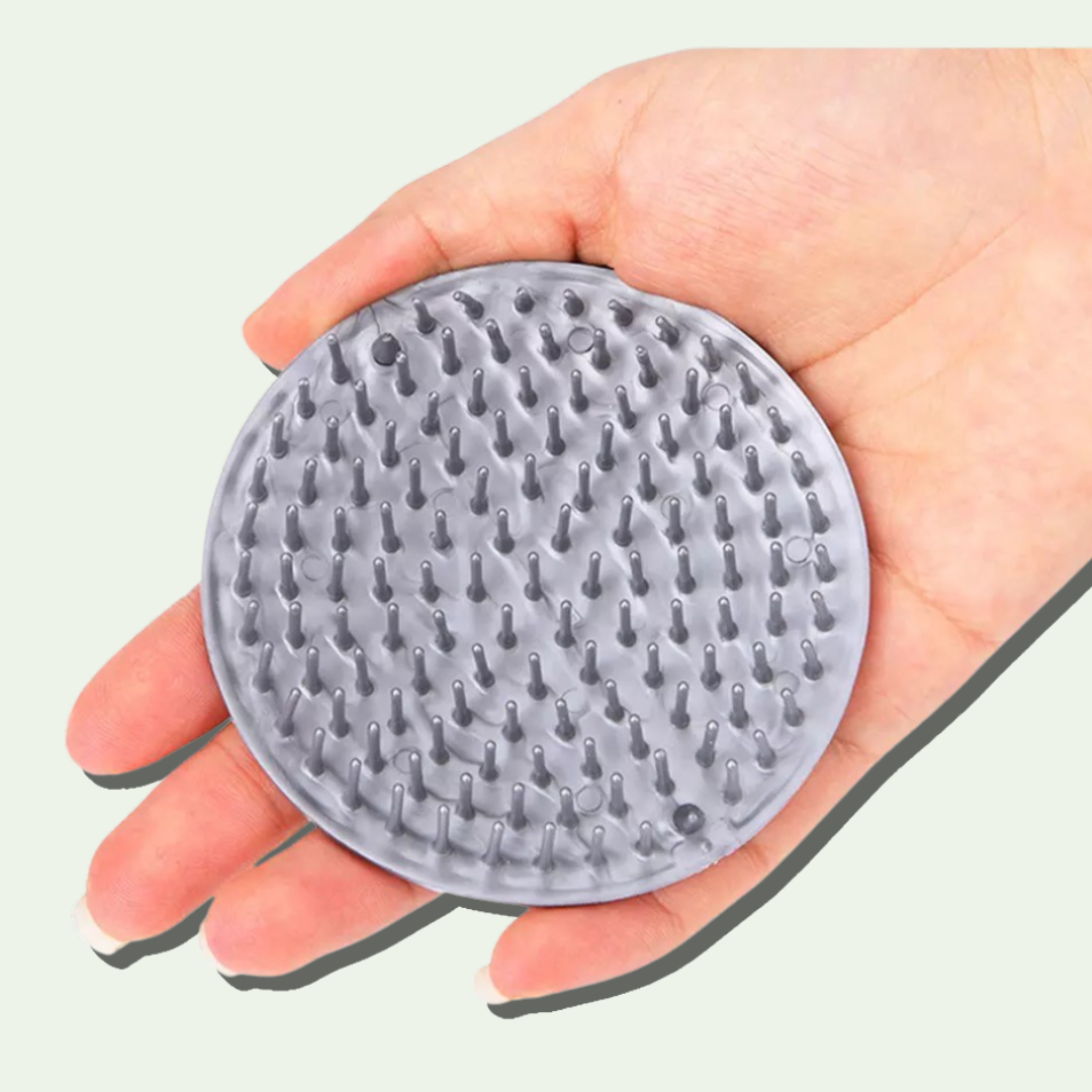 yosmo-hoofdhuid-borstel-in-hand